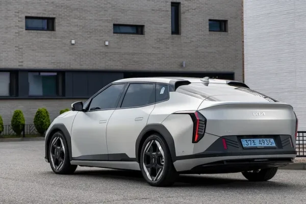 Kia EV4